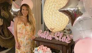 Delly Madrid celebró en España el Baby Shower de sus mellizas [FOTOS]