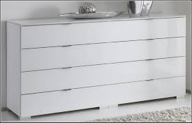 Möchtest du ein schlafzimmer in einem wohnblock oder auf dem dachboden einrichten? Schon Kommode Schlafzimmer Schlafzimmer Kommode Weiss Schlafzimmer Kommode Kommode Weiss Hochglanz