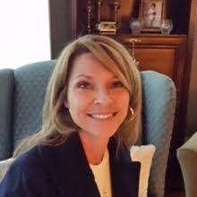 Mona Wolfe's Instagram, Twitter & Facebook