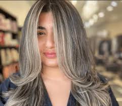 Inexpensive haircuts at salon school