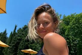 Così, mostrando un fisico statuario, federica pellegrini ha condiviso con tutti i suoi fan sparsi per il web il suo allenamento in palestra. Federica Pellegrini Fisico Perfetto In Bikini Stacco Di Coscia Esagerato