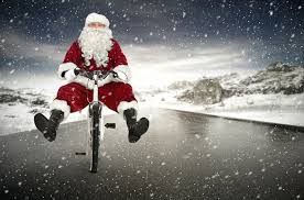 Computer e dintorni i migliori wallpapers in tema di natale. Immagine Umorismo Anno Nuovo Bicicletta Babbo Natale Fiocco Di Neve