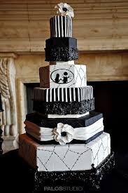 Another Nightmare Before Christmas Cake Seriously This One Is So Inc Nightmare Before Christmas Cake Halloween Wedding Cakes Nightmare Before Christmas Wedding