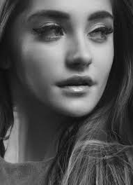 Grayscale Photo of a Woman · Free Stock Photo