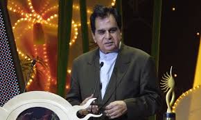 So, dilip kumar took a break for five years and returned in 1981, now as a character actor in kranti, which also became the biggest hit of the year. O Jv9e3188nrom