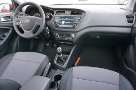 Die südkoreanischen designer zeigen auch beim neuen hyundai i20, was sie können. Hyundai I20 1 0 T Gdi 101ps Style Navi Pdc Klimaautom Kamera Bas Automotive Com