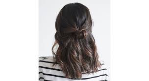 On a pour vous 140 idées comment vous coiffer pour ramasser tous ses cheveux longs qui ne sont pas trop confortable… Cheveux 25 Coiffures Rapides A Faire