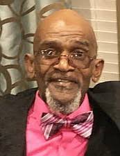 Estreca Warner's Instagram, Twitter & Facebook