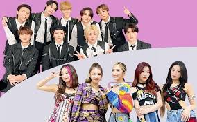 Kpop nct itzy txt gidle aespa enhypen keychain schlüssel ring kette drei stück schlüssel nebel anhänger umfang schlüsselbund tasche charme neue,kaufen sie . Nct 127 And Itzy Fans Furious As Members Fall During Performances Due To Slippery Stage After Rains