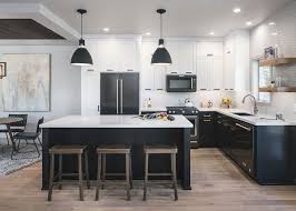 Black And White Farmhouse Kitchen Ideas Black And White Done Right Repost Black Appliances Kitchen Urban Farmhouse Kitchen White Cabinets Black Appliances