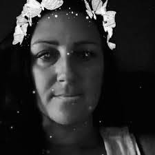 Sandra Eslinger's Instagram, Twitter & Facebook