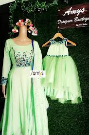 Pin By Fathima Marwa On Mom And Me Combo Mother Daughter Fashion Designer Kurti Patterns Mom Daughter Outfits