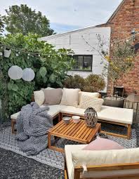 Habt Einen Tollen Abend Terrasse Hinterhof Inn Lounge Mobel Balkon Aussenmobel Gartenecke