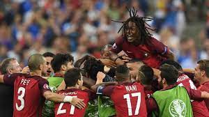8' play stopped as ronaldo is. France Vs Portugal Euro 2016 Final It S Team Spirit Stupid Thats Why Ronaldo Less Portugal Became European Champions Foottheball
