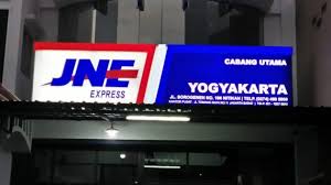 Reklame makanan, reklame alat elektronik, dan reklame pakaian reklama nonkomersial digunakan untuk mengajak masyarakat untuk melakukan suatu hal. Hal Yang Harus Diperhatikan Dalam Pembuatan Neon Box Jasa Neon Box Huruf Timbul Di Jogjakarta