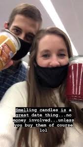Jill Duggar slammed for pulling mask down to smell candles