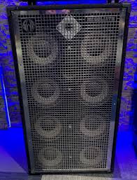 Saat ini saya gunakan feeling aja. Used Swr Goliath 810 Bass Cabinet
