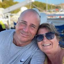 Is there any clothes banks near by? I have loads of clothes I need to get  rid of.