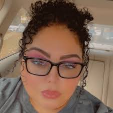 Tenecia Thomas's Instagram, Twitter & Facebook