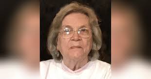 Holly Laurie's Instagram, Twitter & Facebook