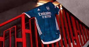 Adidas präsentiert das neue arsenal fc away jersey 2020/2021 in einem weißen colorway mit roten highlights, die an die legendären marmorhallen von highbury erinnern. Adidas Drop Arsenal 20 21 Third Shirt Soccerbible