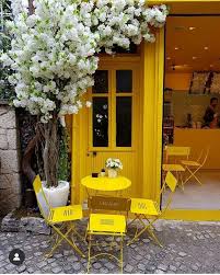 Gelde Kahve Icme Burada Goruntuler Ile Sandalye Lime Turkiye