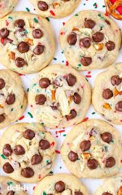 Get Ready To Bake Santa S Trash Cookies All Season Long Recipe Easy Christmas Cookie Recipes Christmas Cookies Easy Cookies Recipes Christmas