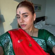 Damn I love my culture🥻🌺