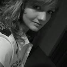 Laura Henrich (@LauraHenrich1)