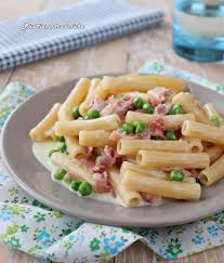 Pasta Cremosa Con Prosciutto Cotto E Piselli Senza Panna Ricetta Nel 2020 Pasta Cremosa Ricette Pasta E Piselli Ricette