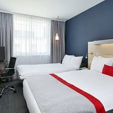 While leaving the airport take autobahn a113 to the direction centre. Hotel Holiday Inn Express Berlin City Centre Berlin Trivago De