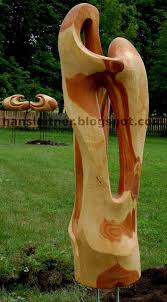 Wir sind deutschlands größter anbieter für bronzeskulpturen für ihre individuelle gartengestaltung. 18 Skulpturen Aus Holz Fur Den Garten Garten Gestaltung Gartengestaltung Gartenstuhl Kinder Geniale Tri Skulpturen Aus Holz Kunst Auf Holz Holzskulpturen