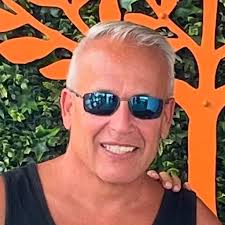 Hockey Player Seeking Opportunities to Play in the US or Canada