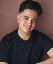 Taylor Morris's Instagram, Twitter & Facebook