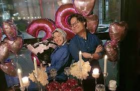 Ernie zakri matlankidz intro 15 mac 2018 iq=qk q=150e a bayukenyalang 8 side stick 4 6 /4 ™™ óœ™ ¿™ œ œ ' ' ' ' œ œ ó 14 1. Nikah Tahun Depan Ernie Zakri Pilih Syamel Sebagai Suami Kitareporters Semua Boleh Jadi Reporter