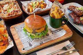 This adorable 'petit restaurant' presents expectant diners with a list of cryptic clues to a dinner that's brimming with imaginative flavours and is eminently. Die 10 Besten Restaurants In Utrecht 2021 Mit Bildern Tripadvisor