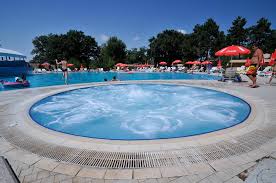 Situated 3.4 km from marine dunes from agigea in eforie nord, club dunarea hotel features a designated area for smoking, a safe deposit box and private we recommend booking a free cancellation option in case your travel plans need to change. Complex Hotelier Dunarea Eforie Nord