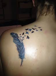 Feder tätowierungen haben unterschiedliche bedeutung. Audrey H Feder Tattoos Von Tattoo Bewertung De
