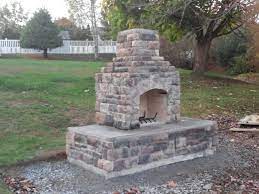 Portable to be put on anywhere. Diy Outdoor Fireplace For Under 1 000 Wow But This Homeowner Did It And So Can You Click Diy Outdoor Fireplace Outdoor Fireplace Plans Backyard Fireplace