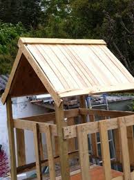 Club House / Play House On Wheels With Sandbox From Recycled Wood -  Instructables