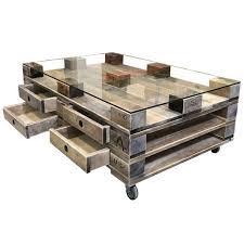 Grosser Couch Palettentisch Mit Glasplatte Mobel Aus Paletten Paletten Tisch Palettentisch