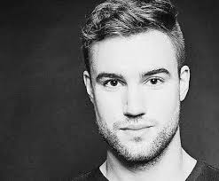 Kleine Stars an der Tischtennisplatte : Silas, Finley und Leo als  glückliche Sieger