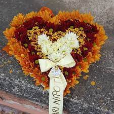 Onoranze Funebri Naof Di Biondi Cuscino Fiori A Cuore Fiori Cuscini Pompe Funebri
