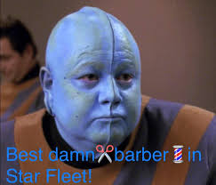 What does Muttey's medal signify in Starfleet Command?