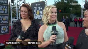 Bill hader with amy poehler, seth meyers and andy samberg at john mulaney's wedding. Maya Rudolph And Amy Poehler Red Carpet Interview Golden Globes 2019 Youtube