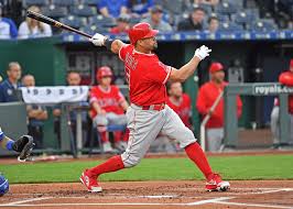 A deeper look at albert pujols' swing mechanics. Albert Pujols Passes Lou Gehrig For 4th In Mlb Rbis Barry Bonds Next