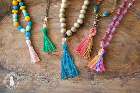 How to make the super popular diy beaded tassel necklaces two ways with a beaded capped tassel. Make Your Own Tassel Necklace The Handmade Home