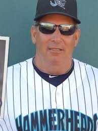 In Jupiter, ex-major league catcher Ron Hassey patiently waits for his  opportunity