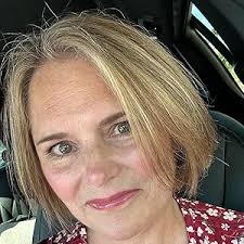 Amazon.co.jp: Ashley Reynolds LCSW: 本、バイオグラフィー、最新アップデート