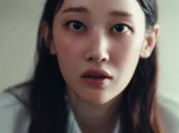 Jeon Jong-seo Stars in Teaser for BIBI's 'DERRE' Music Video